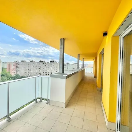 Apartment Penthouse Young #freeparking *