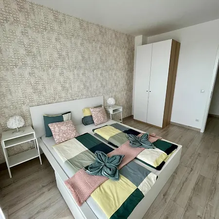 Penthouse Young #freeparking Apartment Budapest